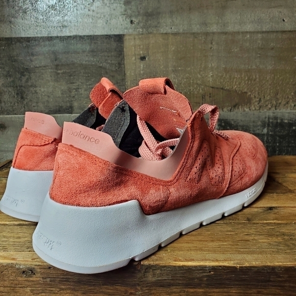 New Balance ML1978 Pink Suede Vibram Sole Trainers \'Dusted Peach\' main image 13